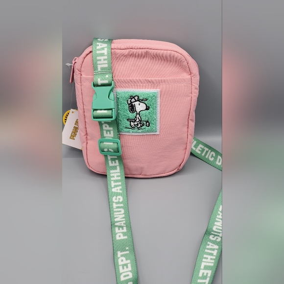 Peanuts Handbags - Peanuts Women's Athletic Travel Pouch Crossbody Bag Adjustable Strap Pink/green